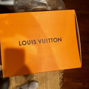 Louis Vuitton box